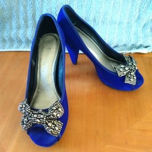 Royal blue velvet Gianni bini heels